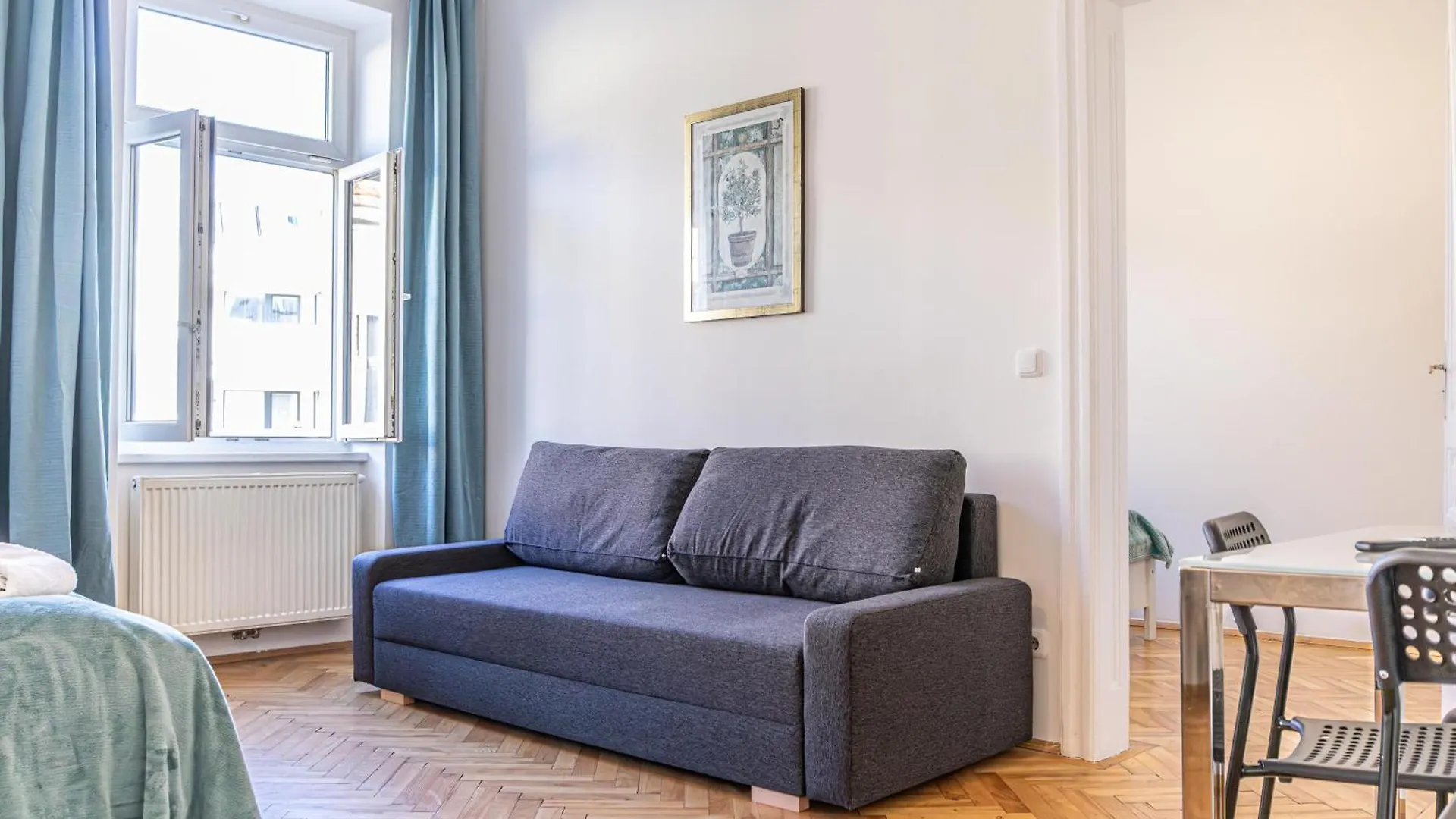 Comfortable & Amazing 2 Bedroom Hideaway W Local Flair Vienna 0*,  Austria